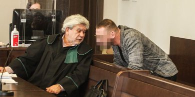 Artykuł: Były „adwokat od trumny na kółkach” nie trafił do docelowego więzienia. Pojawił się nowy wątek w sprawie