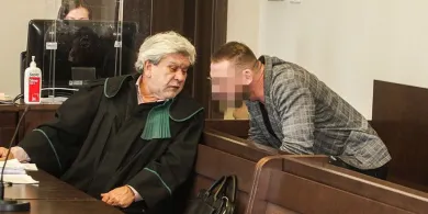 Były „adwokat od trumny na kółkach” nie trafił do docelowego więzienia. Pojawił się nowy wątek w sprawie