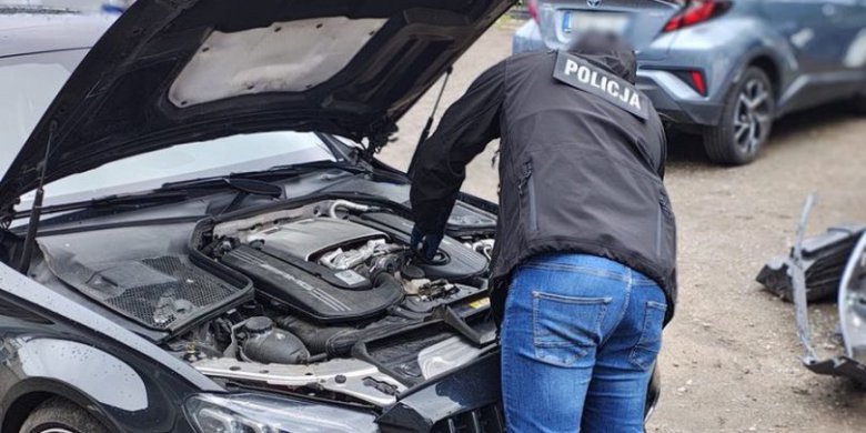 Promile i rozbite auta w Olsztynie. Kierowcy odpowiedzą przed sądem