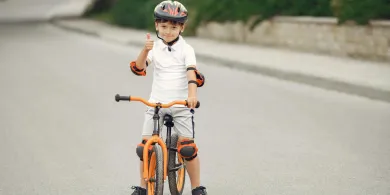 Koniec jazdy bez kasku. Surowsze przepisy dla dzieci i młodzieży do 16. roku życia już od 3 czerwca