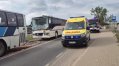 Dwa autokary z dziećmi zderzyły się w Wopławkach (pow. Kętrzyński). Droga pozostaje całkowicie zablokowana