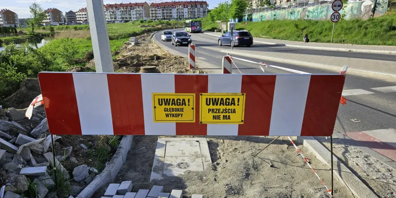Rozpoczęła się inwestycja za ponad 1,3 mln zł na ul. Bartąskiej. „Czasowe niedogodności przełożą się na trwałą poprawę bezpieczeństwa”