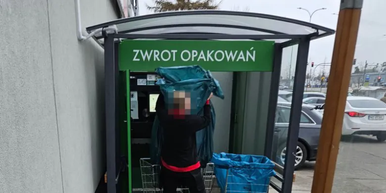 Zwrotomaty staną na osiedlach i przy atrakcjach turystycznych. Rząd szykuje kolejne zmiany
