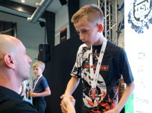Muay thai. 12-letni mistrz z Olsztyna nie zwalnia tempa. Franciszek stawia na rozwój, nie tylko na medale