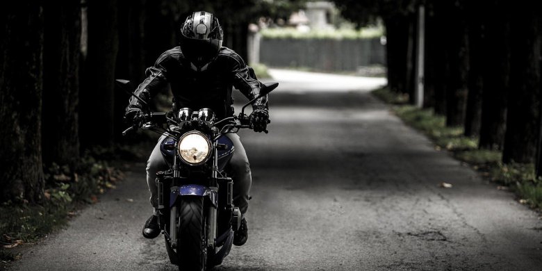 Olsztyn na dwóch kołach: jaki motocykl turystyczny wybrać na dalsze wyjazdy