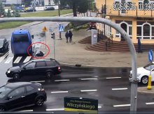 Spotkanie hulajnogi z Iveco na Jarotach. Nastolatek w kasku miał sporo szczęścia [WIDEO]