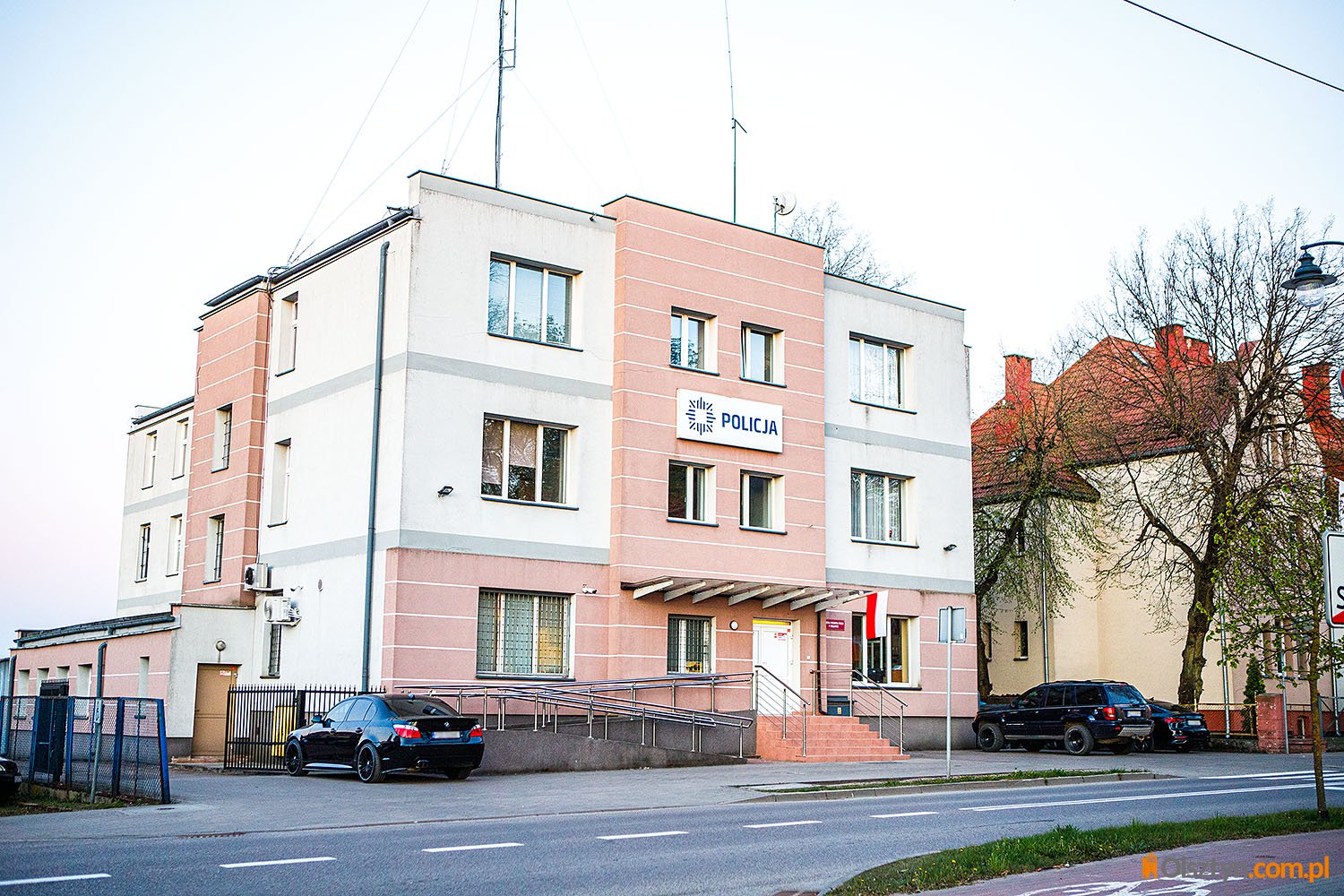 Policjantka oddała niekontrolowany strzał w komendzie. Trwa wyjaśnianie okoliczności zdarzenia