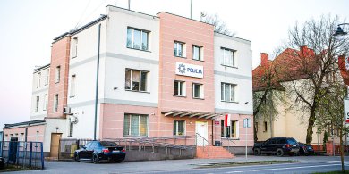 Artykuł: Policjantka oddała niekontrolowany strzał w komendzie. Trwa wyjaśnianie okoliczności zdarzenia