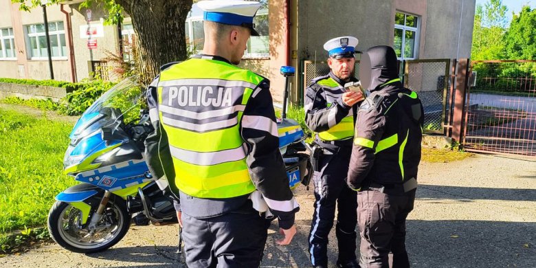 Artykuł: Alkohol, utracone prawa jazdy i areszt w powiecie olsztyńskim. W akcji „Trzeźwość” wpadła m.in. poszukiwana 29-latka