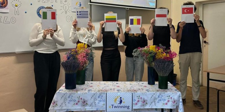 Artykuł: III LO w Olsztynie w europejskim projekcie. Uczniowie rozwijali kreatywność i kompetencje cyfrowe