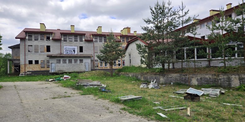 Niedokończona inwestycja i wielkie plany. Co kryje opuszczony budynek w Dorotowie? [ZDJĘCIA]