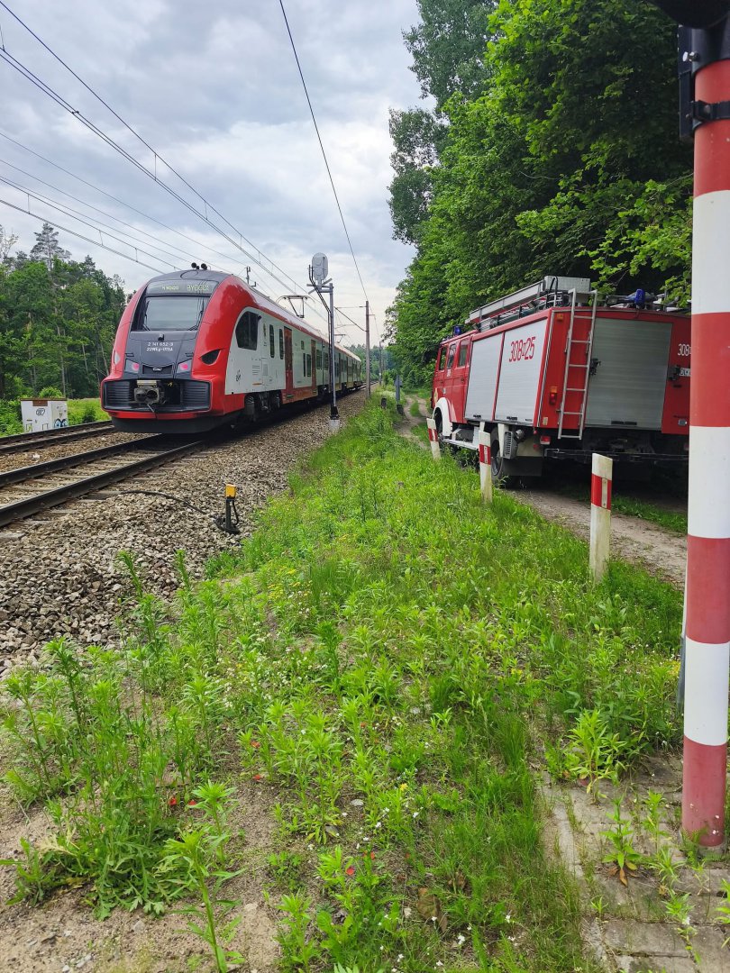 Tragedia pod Olsztynem. 46-latek wpadł pod pociąg