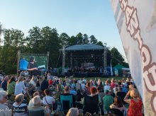 Przeboje Maanamu znów wybrzmiały w gminie Stawiguda. Tak wyglądała szósta „FEELharmonia nad Jeziorem” [ZDJĘCIA]