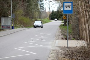 „Dzieci stoją w rowie”. Po głośnym nagraniu przystanek w Brąswałdzie przeszedł zmiany. Komu przypisać sukces?