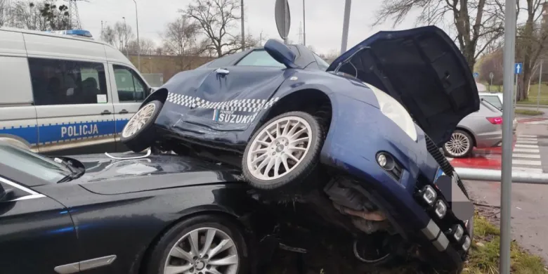 44 kolizje, 2 wypadki i 8 pijanych kierowców. Policja podsumowała weekend na drogach regionu