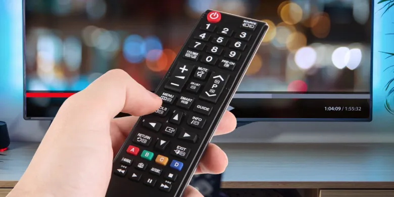 Tradycyjna telewizja wciąż ma się dobrze. Codziennie ogląda ją niemal 6 na 10 Polaków