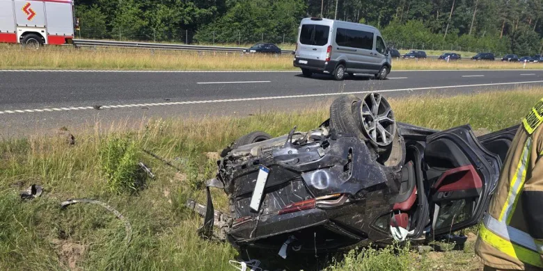 Dwa wypadki i czterech pijanych kierowców. Niebezpieczny początek wakacji na drogach regionu