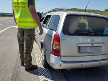 Zamiast zakupów przewoził Afgańczyków. 29-letni Ukrainiec zatrzymany pod Ełkiem