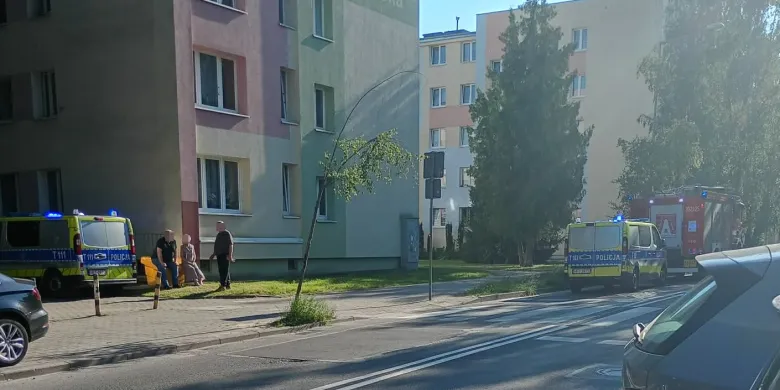 Tajemnicza paczka na dane obcokrajowca w budynku przy ul. Kołobrzeskiej 13D. Zarządzono ewakuację