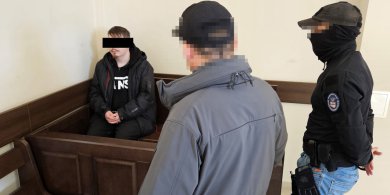 Artykuł: Olsztyn. Czterech młodych mężczyzn stanie przed sądem. Wśród zarzutów terroryzm i nazizm