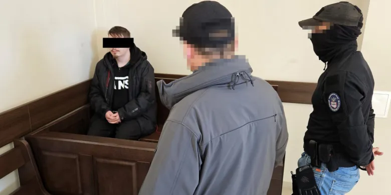 Olsztyn. Czterech młodych mężczyzn stanie przed sądem. Wśród zarzutów terroryzm i nazizm