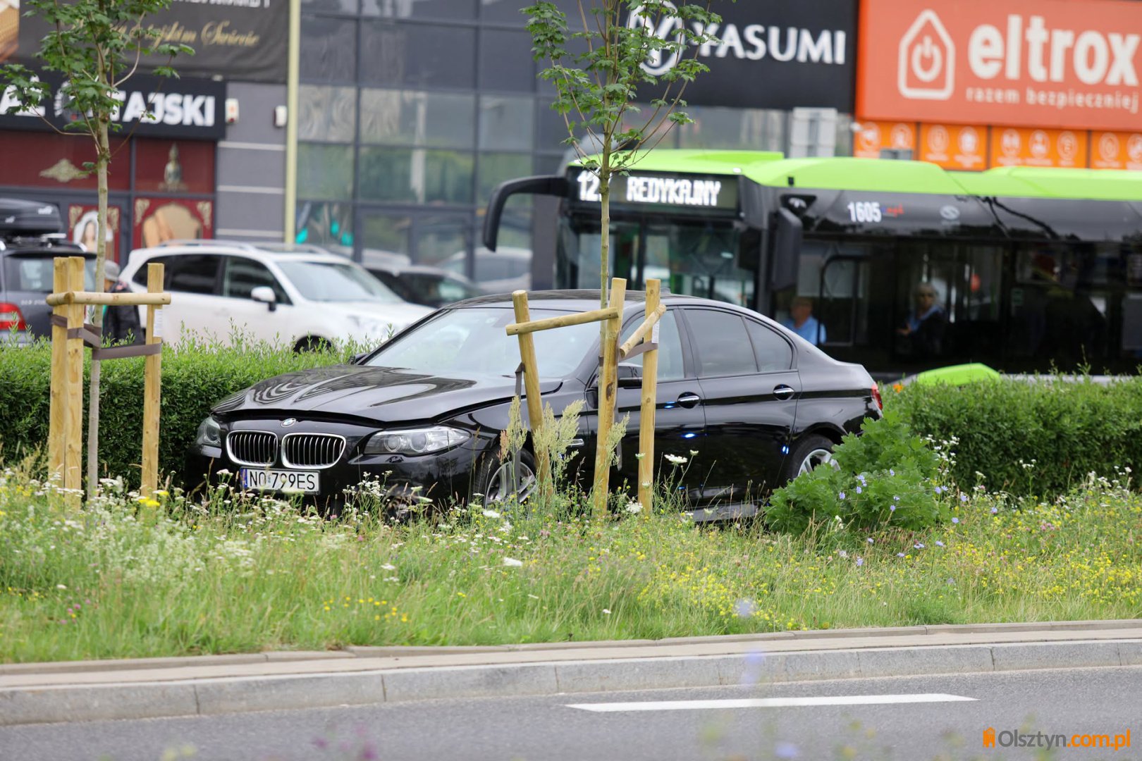 Olsztyn. Zmiana pasa ruchu zakończyła się kolizją. "1500 zł mandatu i 10 punktów karnych"