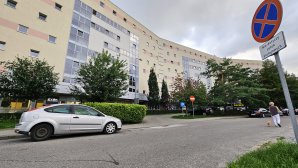 [CZEKAM NA INFO ZE STRAŻY MIEJSKIEJ] Parkingowy horror przy ul. Armii Krajowej w Olsztynie.