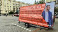 Lokalny przedsiębiorca jeździ po Olsztynie z banerem wymierzonym w prezydenta miasta, Roberta Szewczyka. To kolejny rozdział sporu o parking przy ul. Nowowiejskiego