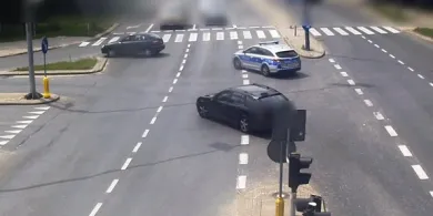 Olsztyn. Musiałeś uciekać przed rozpędzonym kierowcą Daewoo? Policja apeluje do pokrzywdzonych o kontakt [WIDEO]