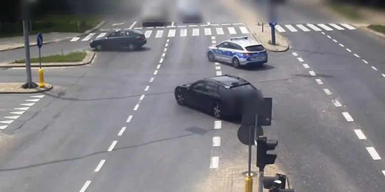 Olsztyn. Musiałeś uciekać przed rozpędzonym kierowcą Daewoo? Policja apeluje do pokrzywdzonych o kontakt [WIDEO]