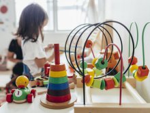 Szukasz ciekawego kierunku studiów po humanie? Sprawdź, dlaczego warto wybrać pedagogikę!