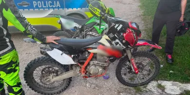Motocykle bez świateł, nastolatkowie bez uprawnień. Policja przerwała niebezpieczną jazdę