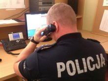 Barczewo. 66-latek wezwał policję i pogotowie, bo... nie mógł otworzyć okna