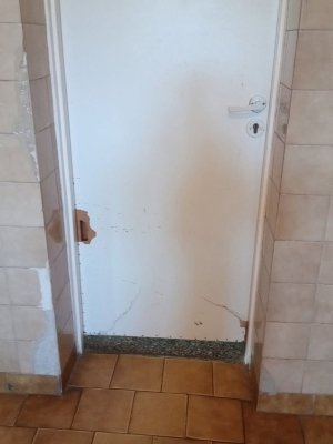 Stan budynku SP 33 w Olsztynie woła o pomstę do nieba. Radny Andrasz nagłośnił sprawę i... oberwał [ZDJĘCIA]