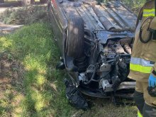 Wyprzedzanie zakończyło się dachowaniem. Trzy osoby poszkodowane w wypadku pod Olsztynkiem