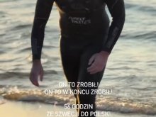 Bartek Kubkowski przepłynął Bałtyk wpław. 31-latek z Giżycka wspierał Cancer Fighters