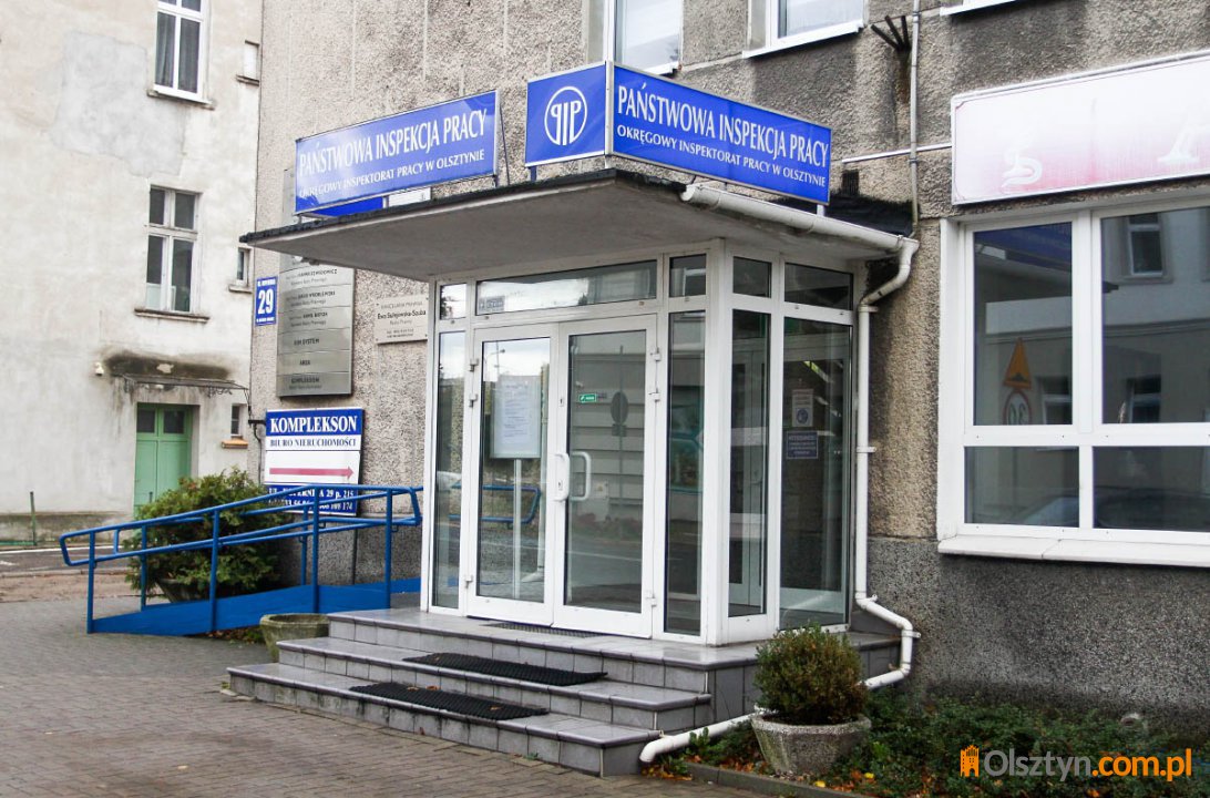 Polacy coraz częściej zgłaszają mobbing, ale skarg uznanych za zasadne i samych kontroli mocno ubywa