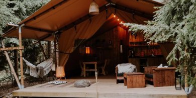 Artykuł: "Glampingi" znanych osób na Warmii i Mazurach. Ceny mogą szokować?