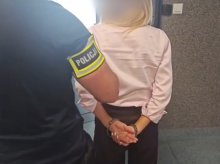 Klienci zaufali 50-latce, a ona przywłaszczyła setki tys. zł? 13 zarzutów dla pracownicy jednego z banków