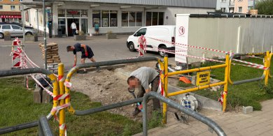 Artykuł: Ruszyły prace przy ul. Jagiellońskiej. Zamiast „dzikiego” przejścia będą schody i chodnik [ZDJĘCIA, WIDEO]