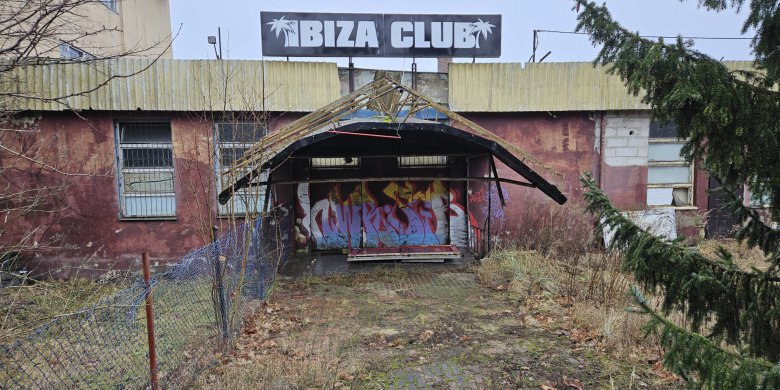 Artykuł: Klepsydra, Kanada, potem Ibiza. W sobotnie noce w Wilkasach życie nabierało rozpędu [ZDJĘCIA, WIDEO]