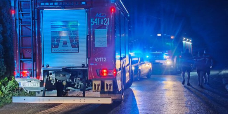 Artykuł: 280 interwencji w regionie po przejściu burz. Grad wielkości jabłek i chwile grozy na jeziorze