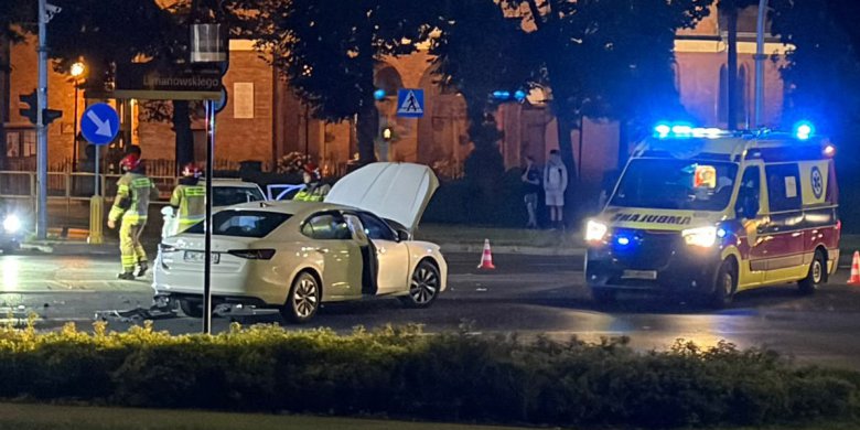 Artykuł: Kolizja o zmroku na Zatorzu. Sprawa rozstrzygnie się w sądzie