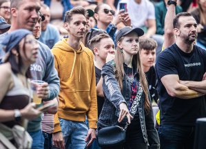 Dwie legendy polskiego rapu w Olsztynie. O.S.T.R. i Eldo rozbujali publiczność [ZDJĘCIA, WIDEO]
