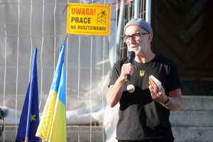 Hejt wobec Ukraińców narasta? Olsztyn odpowiada manifestacją. „To się nazywa rasizm” [ZDJĘCIA, WIDEO]