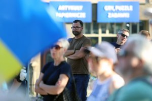 Hejt wobec Ukraińców narasta? Olsztyn odpowiada manifestacją. „To się nazywa rasizm” [ZDJĘCIA, WIDEO]