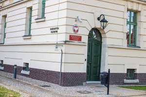 Gmina Ostróda: Księgowa miała pilnować finansów szkół. Tymczasem przelewy trafiały... na jej prywatne konto