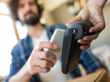 Terminal stacjonarny czy mobilny (mPOS) - który wybrać do firmy?