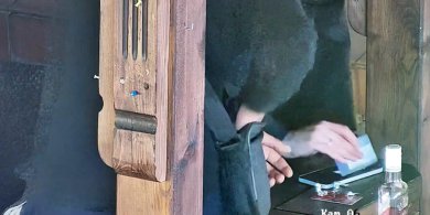 Artykuł: Nocna interwencja na olsztyńskiej starówce. W torebce kobiety znaleziono nielegalne substancje