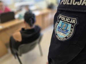 Olsztyn. Miał trzy zarzuty, ale na tym nie poprzestał. Po „uzbieraniu” pięciu 43-latek trafił do aresztu